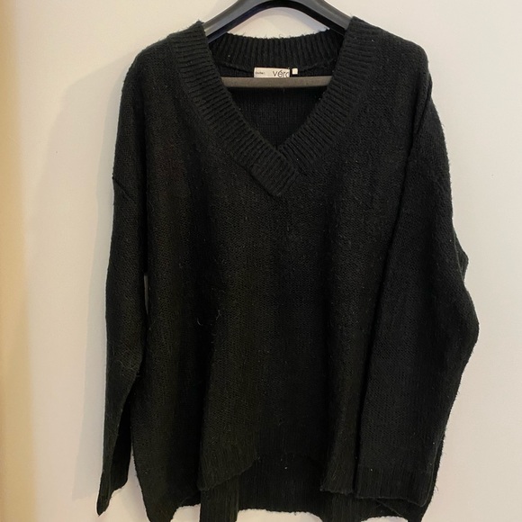 Knitted v neck black sweater - Picture 1 of 2